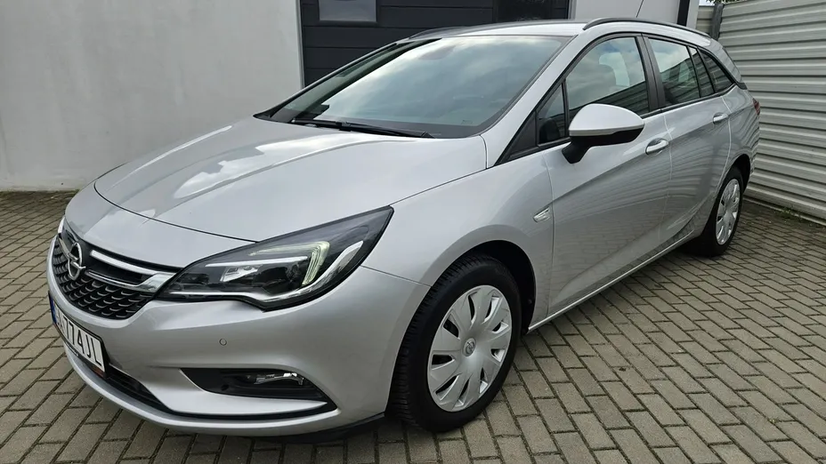 OPEL Astra -
