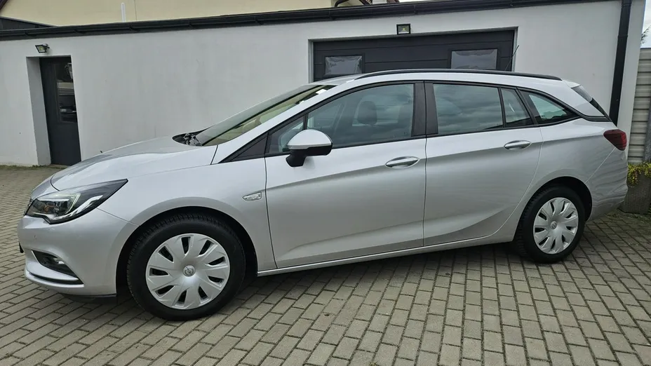 OPEL Astra -