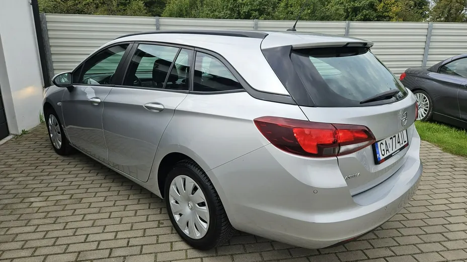 OPEL Astra -