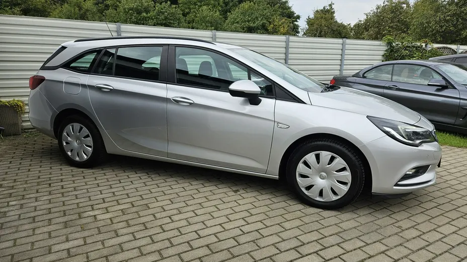 OPEL Astra -
