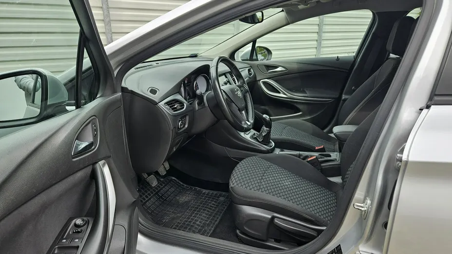 OPEL Astra -