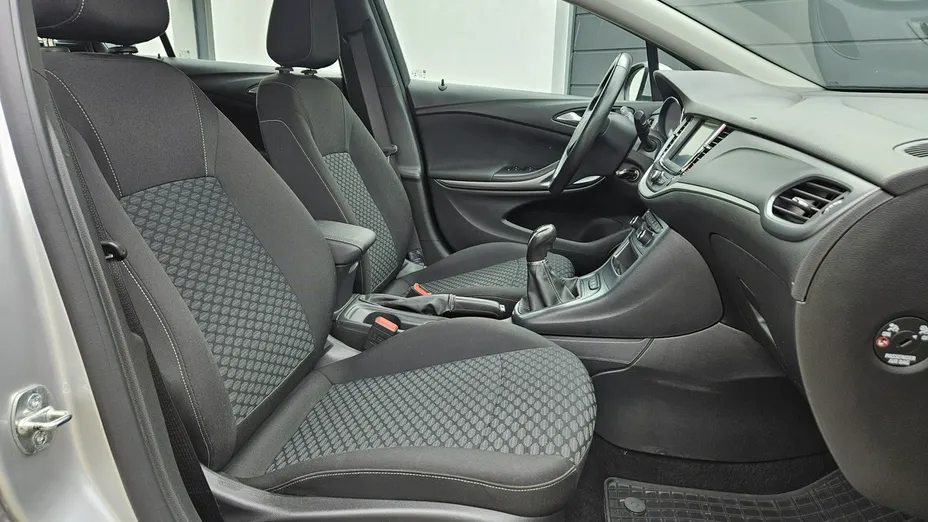 OPEL Astra -