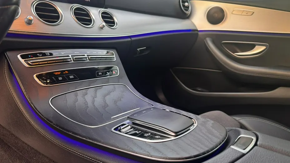 MERCEDES-BENZ E Klasa -