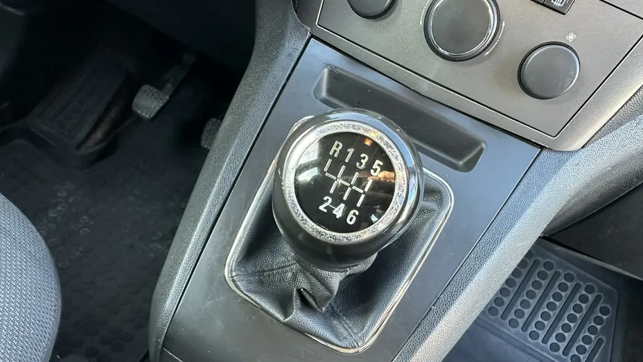 OPEL Zafira -
