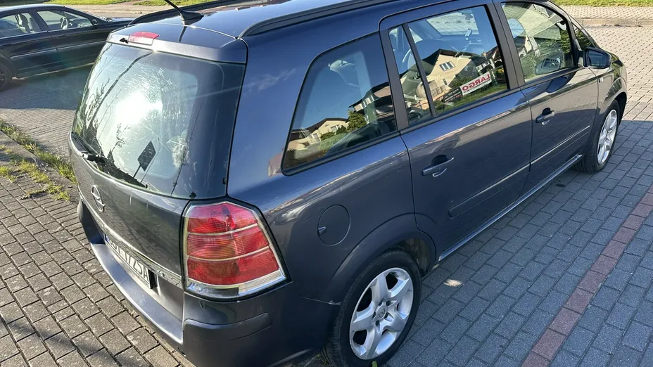 OPEL Zafira -