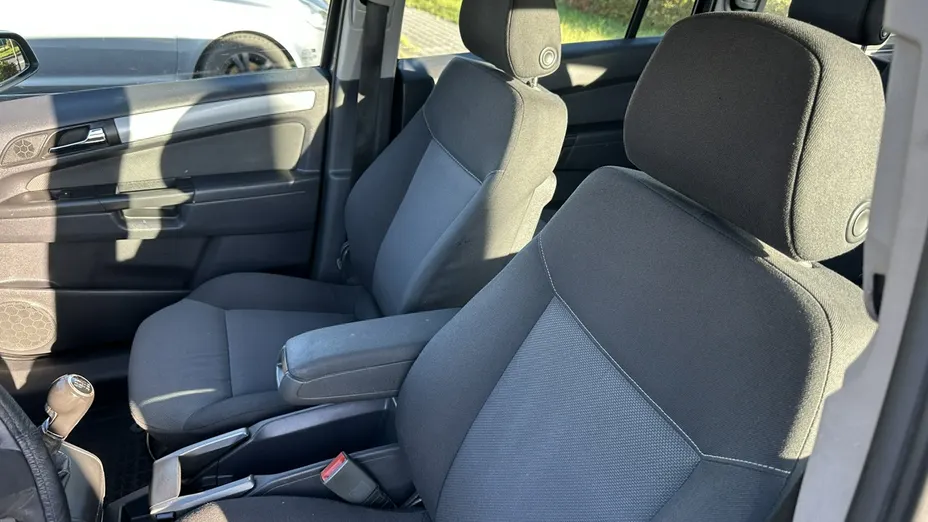 OPEL Zafira -
