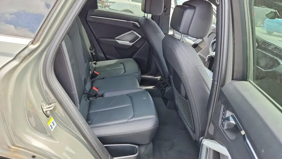 AUDI Q3 -
