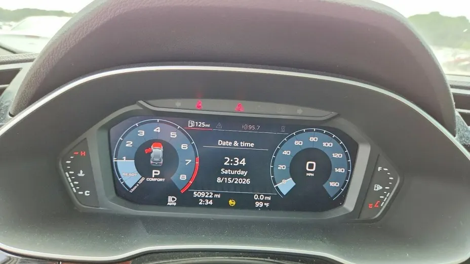 AUDI Q3 -