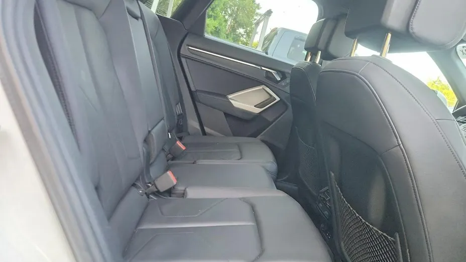 AUDI Q3 -
