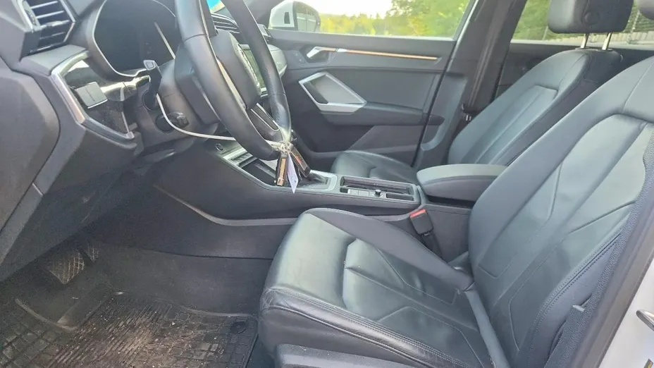 AUDI Q3 -