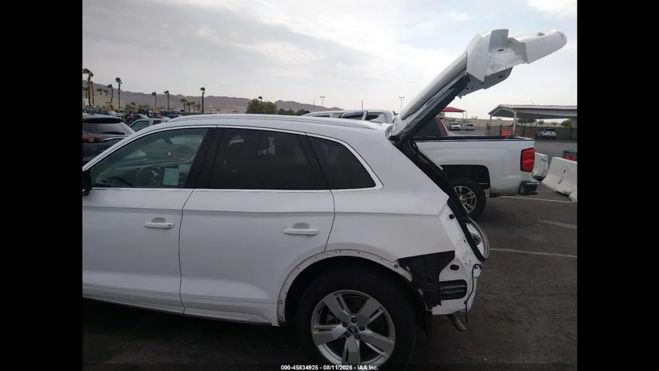AUDI Q5 -