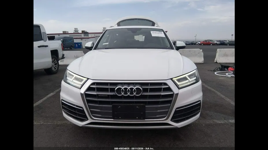 AUDI Q5 -