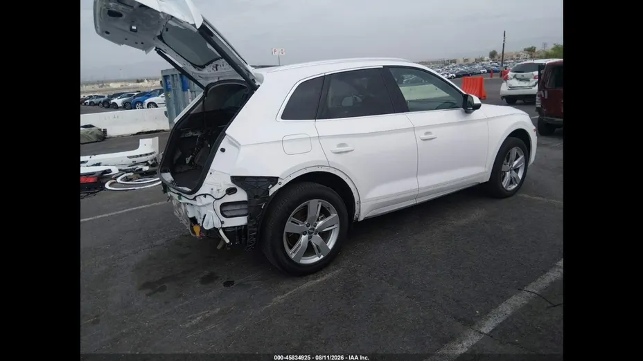 AUDI Q5 -