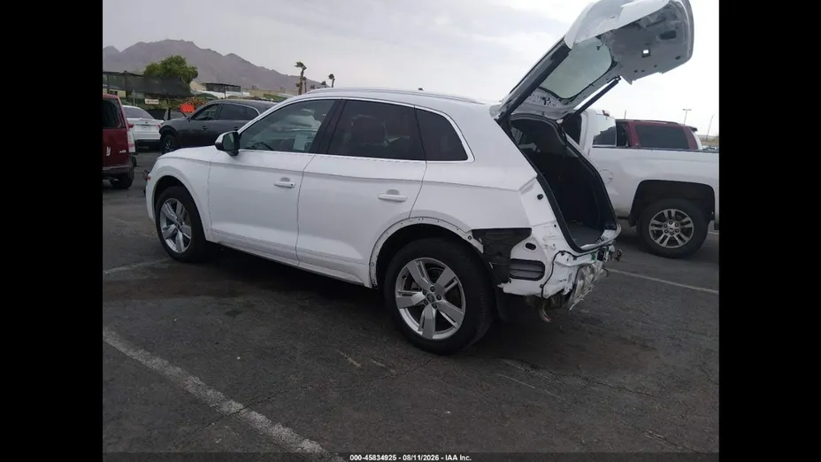 AUDI Q5 -