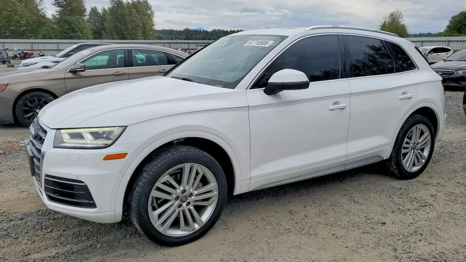 AUDI Q5 -
