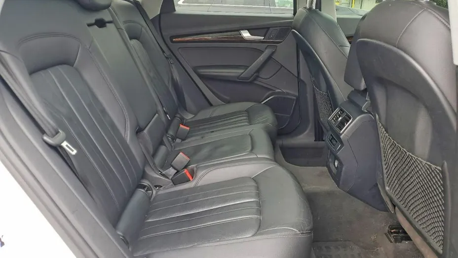 AUDI Q5 -