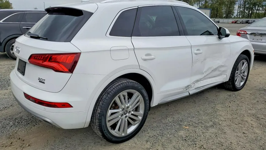 AUDI Q5 -
