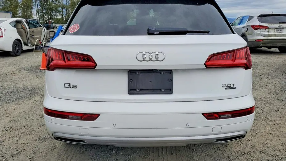 AUDI Q5 -