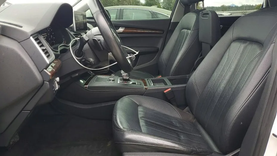 AUDI Q5 -