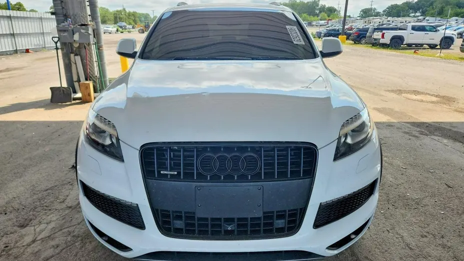 AUDI Q7 -