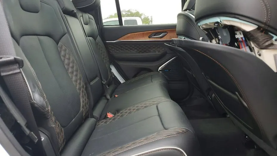 JEEP Grand Cherokee -