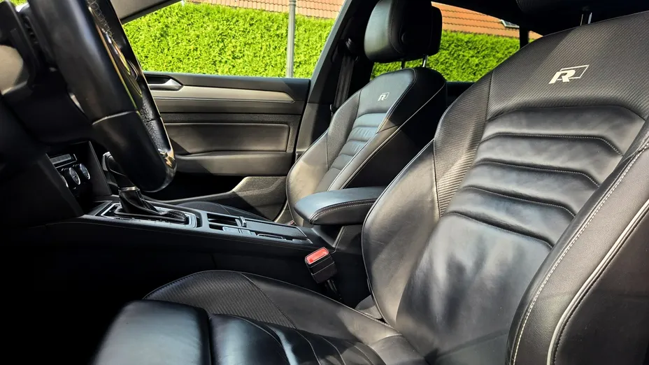 VOLKSWAGEN Arteon -