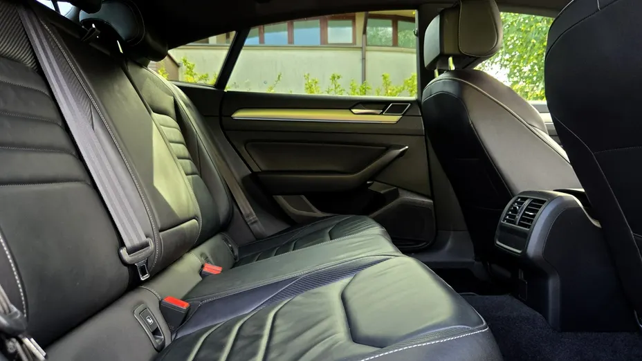 VOLKSWAGEN Arteon -