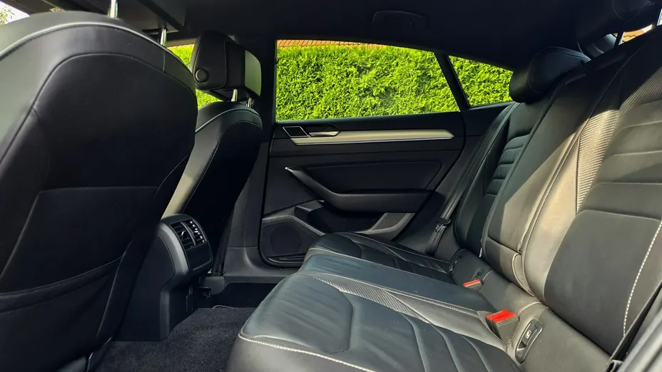 VOLKSWAGEN Arteon -