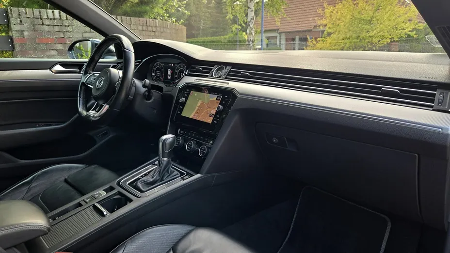 VOLKSWAGEN Arteon -