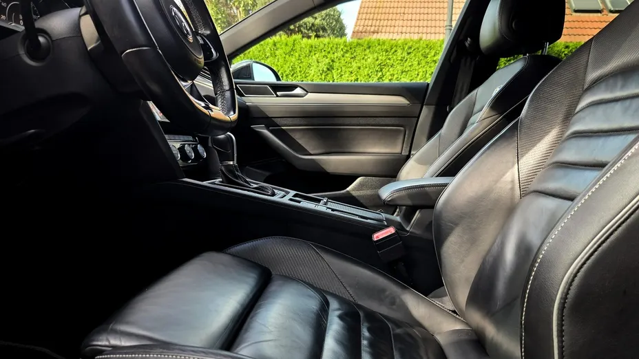 VOLKSWAGEN Arteon -