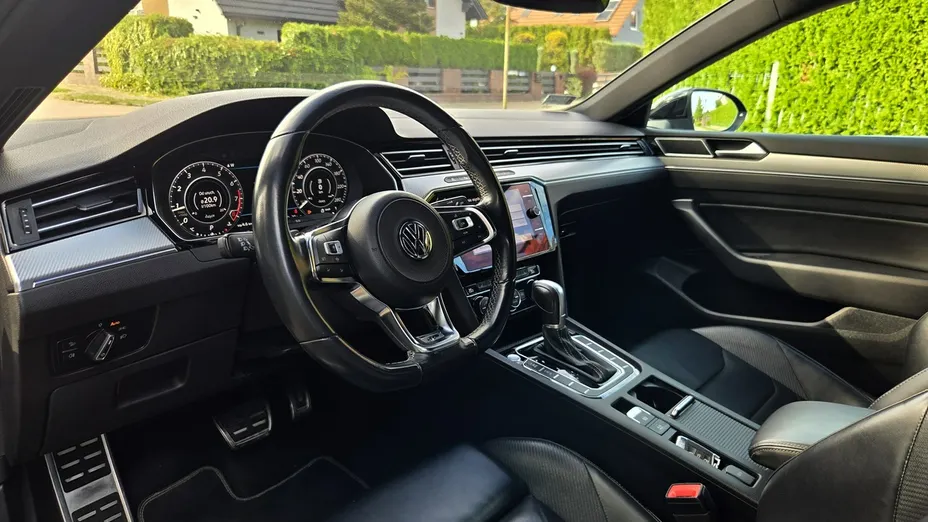 VOLKSWAGEN Arteon -