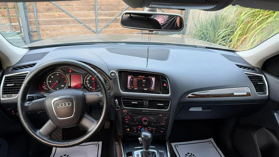 AUDI Q5 -