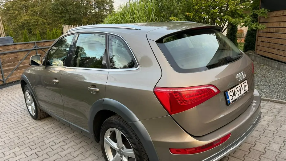 AUDI Q5 -