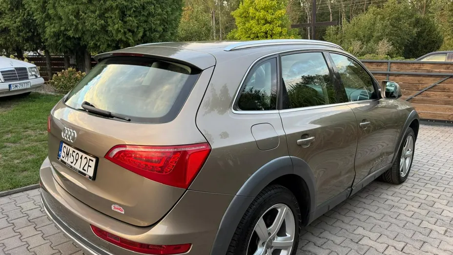 AUDI Q5 -