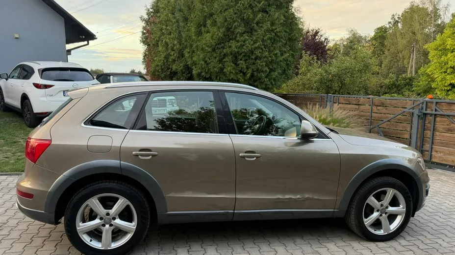 AUDI Q5 -