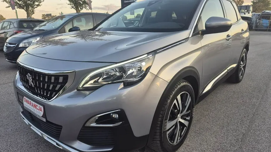 PEUGEOT 3008 -