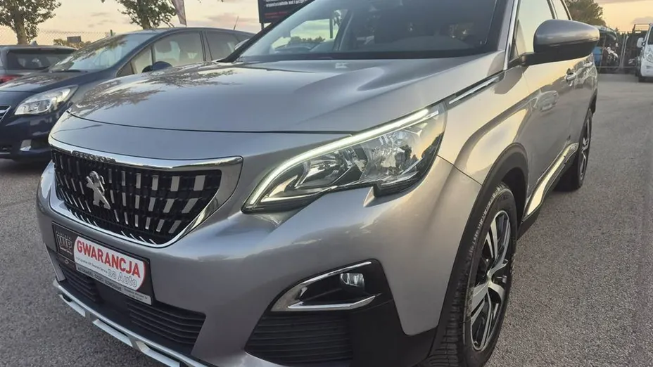 PEUGEOT 3008 -