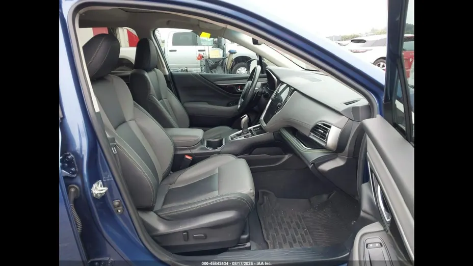 SUBARU Outback -