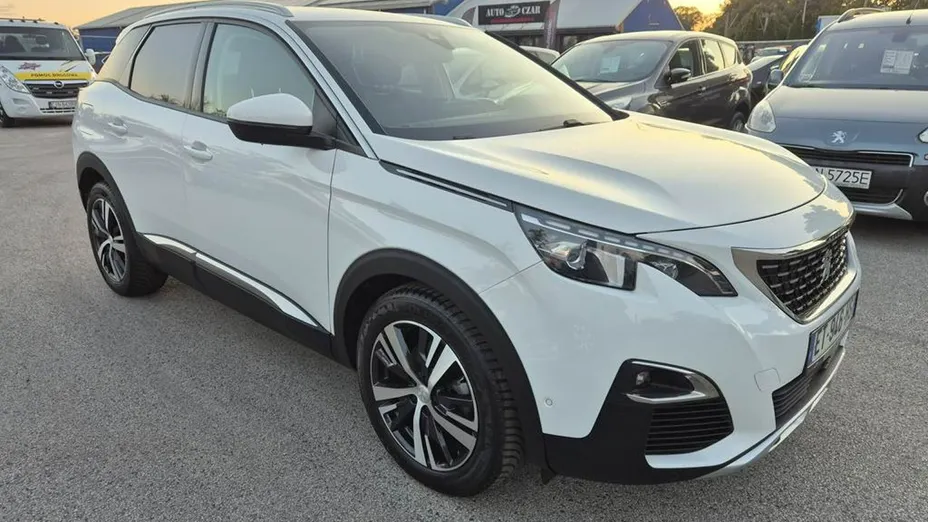 PEUGEOT 3008 -