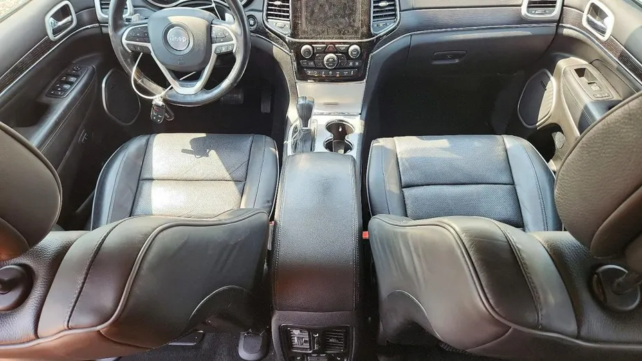 JEEP Grand Cherokee -
