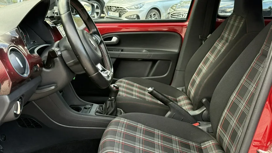 VOLKSWAGEN up! -
