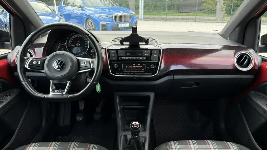 VOLKSWAGEN up! -