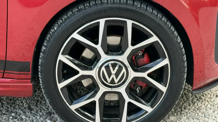 VOLKSWAGEN up! -