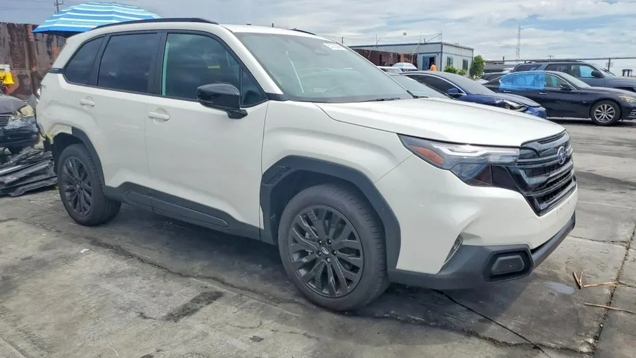 SUBARU Forester -