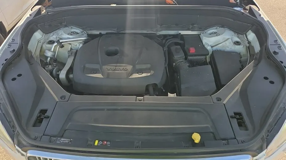 VOLVO XC90 -