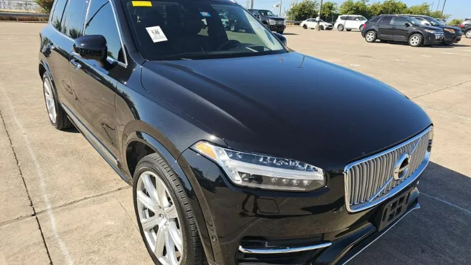 VOLVO XC90 -
