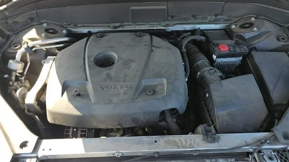 VOLVO XC90 -
