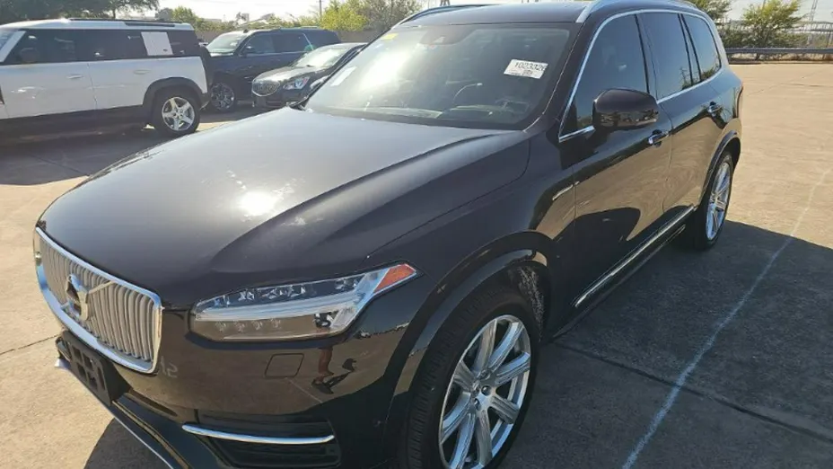 VOLVO XC90 -