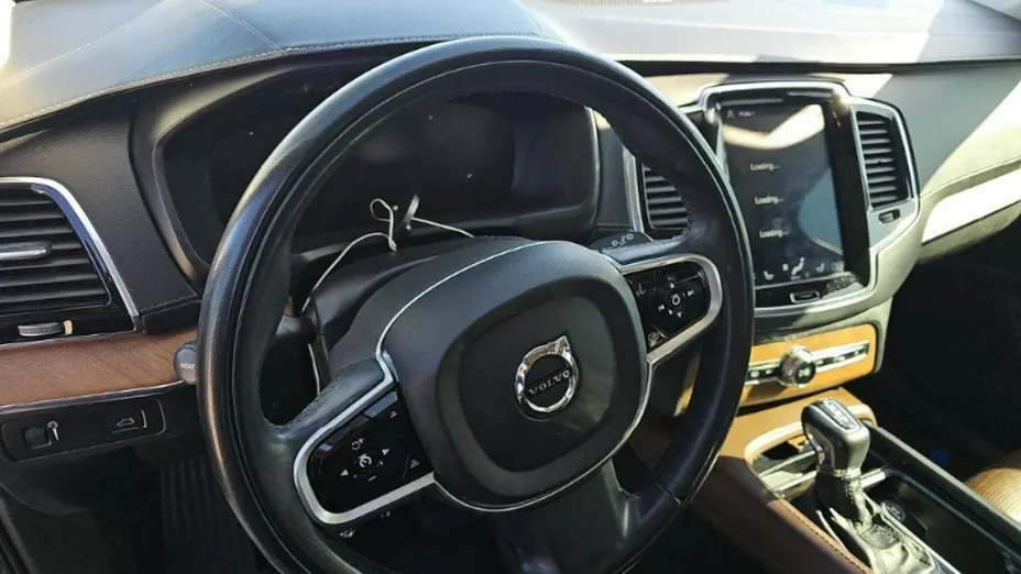 VOLVO XC90 -