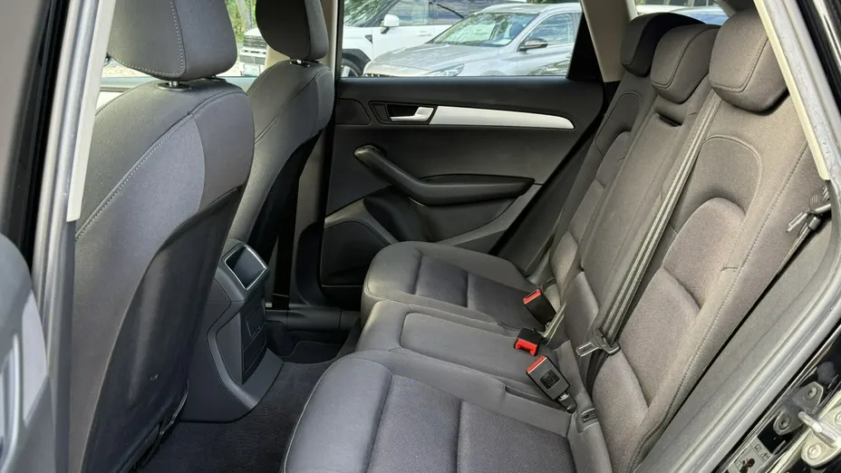 AUDI Q5 -